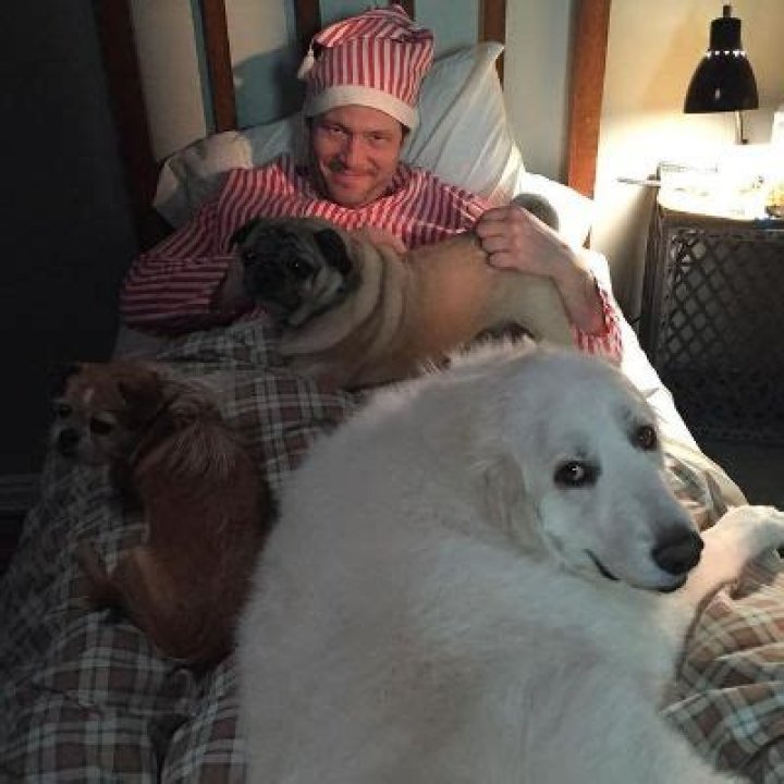 Ike Barinholtz Pets