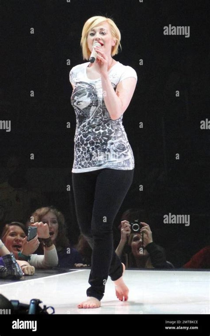 Kellie Pickler's pet Peanut
