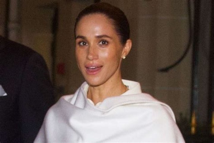 Meghan Markle Looking Down SEO