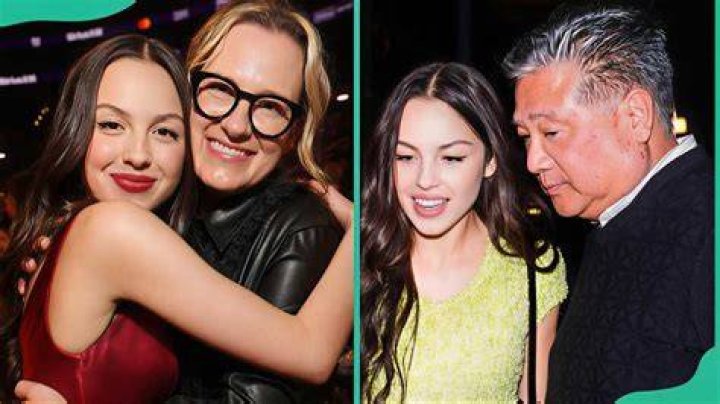 Olivia with her co-actors from Netflix's The Society series, attending an event show. 